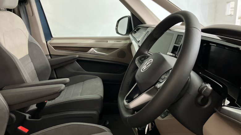 Volkswagen Multivan 2.0 TDI Style 5dr LWB DSG Diesel Estate